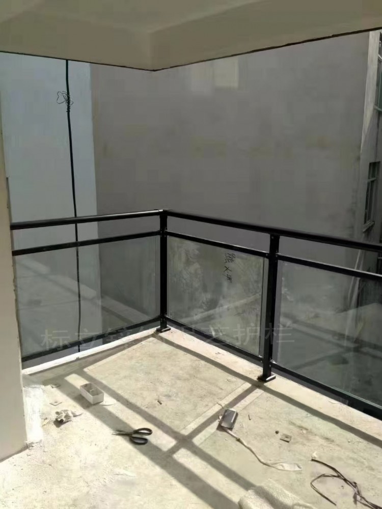 玻璃阳台护栏LY-YB003